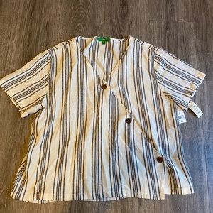 Women’s Linen Blouse